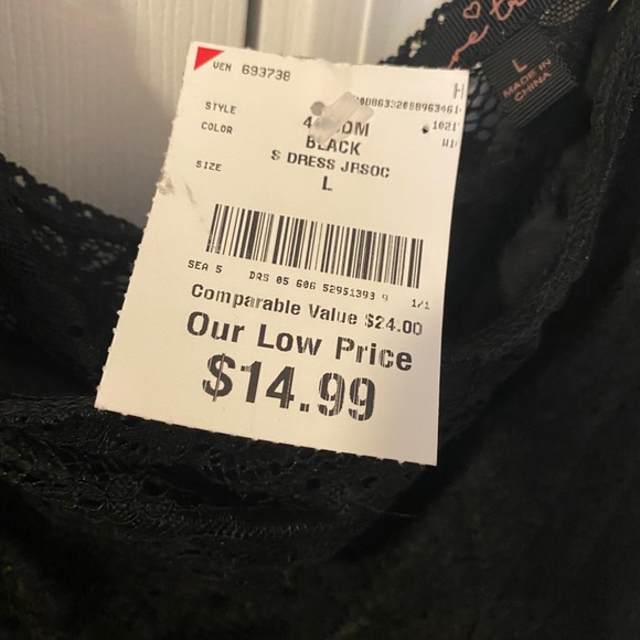 Juniors black dress - Picture 3 of 3